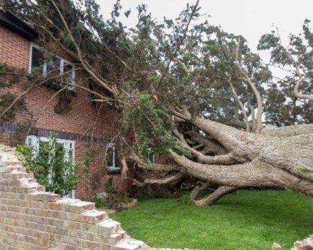 Две жертви взе бурята 