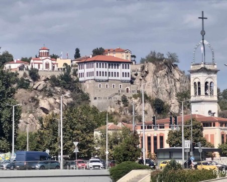 Предимно облачен, но топъл понеделник в Пловдив, температурите ще достигат 12 градуса