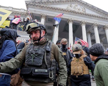 Тръмп ще помилва участвалите в щурма на Капитолия