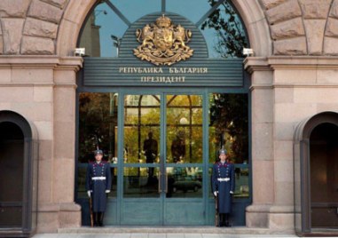 Президентът Румен Радев извади парламентарната група на ДПС Ново начало на Делян Пеевски от консултациите