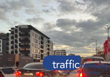 Километрични задръствания блокираха и тази сутрин движението в район Западен