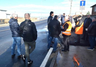 Комисията за установяване готовността на строежа на надлеза Рогош –