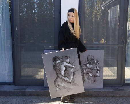 Платна с италианска техника представя млада пловдивчанка на първата си изложба под тепетата