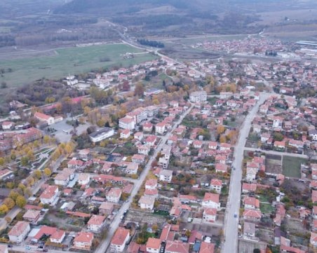 Гарата и павираните улици в царска Баня стават паметници на културата