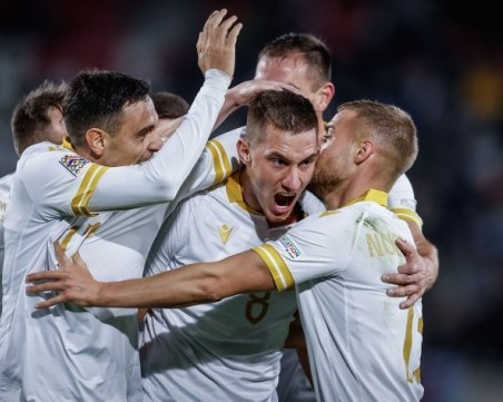 Футболните национали разбират днес съперниците си в световните квалификации