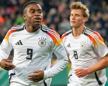 Голяма измама! Известен футболист скрил истинските си години, младежкия ни национален отбор е сред потърпевщите