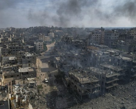 Въздушен удар в лагер в Газа, 20 души са загинали