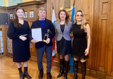 Георги Видолов е носителят на наградата за благотворителност Димитър Кудоглу