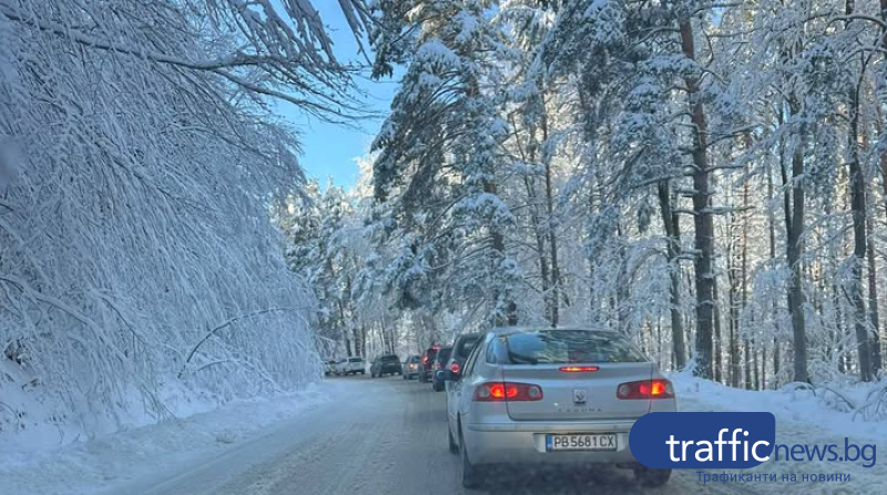 Километрични опашки към хижа Здравец