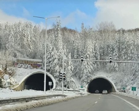 Спря осветлението в тунел 