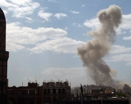 Израел нанесе серия въздушни удари по Йемен