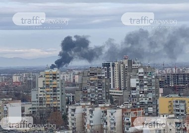 Електрически кабел се е запалил на ул Крайречна и е паднал