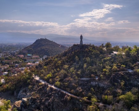 Слънчев ден с температури до 10 градуса в Пловдив днес