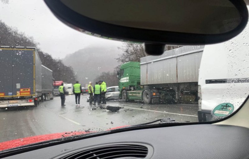 Възстановиха движението през Прохода на Републиката