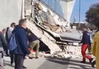 Бившият сръбски министър на транспорта Горан Весич и още 12