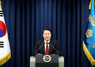 Южнокорейските разследващи органи са поискали издаване на заповед за арест на