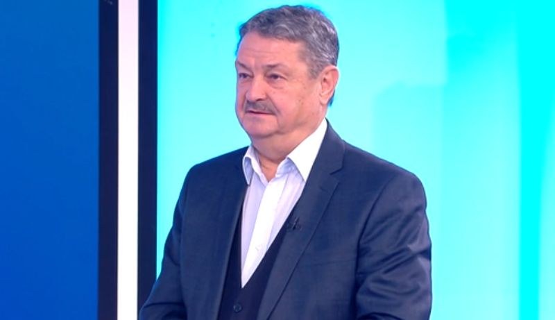 Проф. Рачев: Носете нещо за персоналния компютър на главата и обувчици с по-дебела подметка