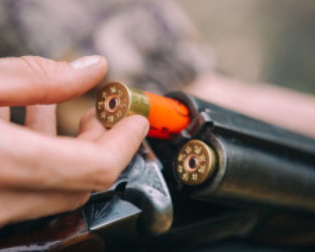 Навръх Нова година: Простреляха с пушка 11-годишно дете