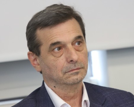 Манолов: Пенсионерите ще получат декемврийските суми през януари