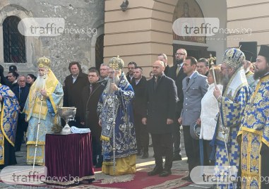 Пловдивският митрополит Николай отслужи тържествен ритуал за освещаване на войнските