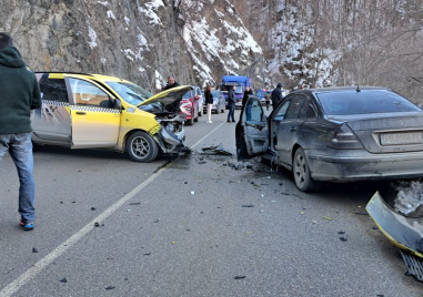 Водачът на автомобила с марка Мерцедес който участва днес в