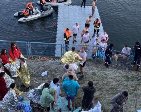 Пловдивският митрополит води ритуала за Богоявление в Кърджали