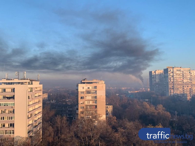 Пореден пожар в района на КАТ в Пловдив! Районът е обгазен