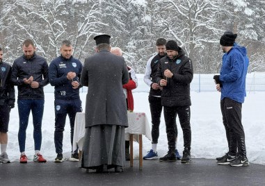 Валери Божинов изненадващо се появи на първата тренировка на Рилски