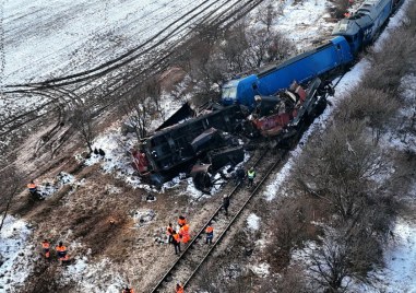 Версията за техническа грешка при влаковата катастрофа край Локорско е