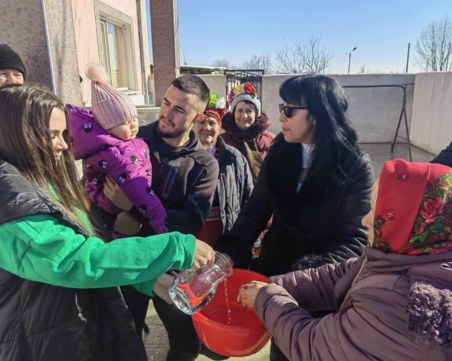 29 бебета ще бъдат благословени на Бабинден в Mаноле, празникът се отбелязва в цялата Oбщина Марица