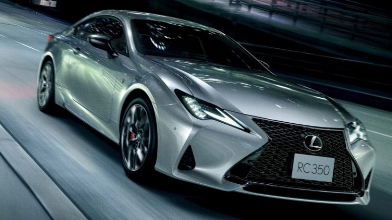 Lexus слага край на емблематичен модел?