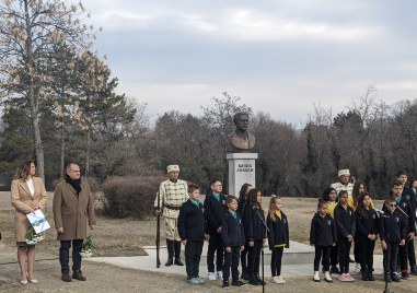 Първи общински конкурс Левски в нашите сърца организират Основно училище