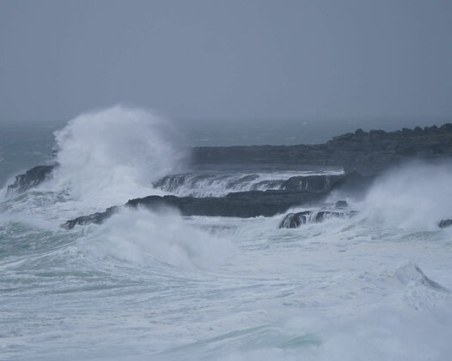 Ирландия и Северна Ирландия се готвят за бурята 