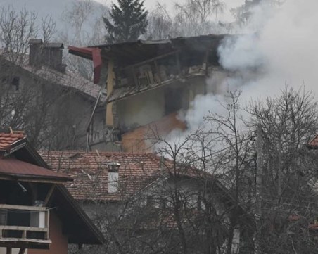 Намериха тяло сред отломките от взрива в Банкя