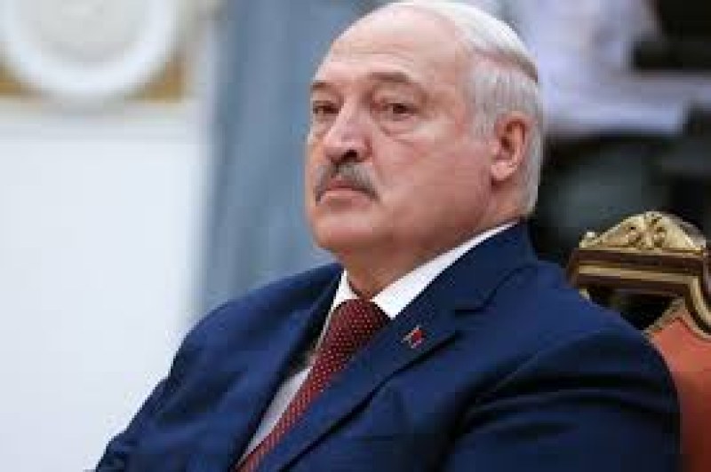 Лукашенко, който управлява Беларус от три десетилетия, спечели седми мандат