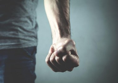 17 годишен ученик е задържан след побой над негов връстник от Приморско