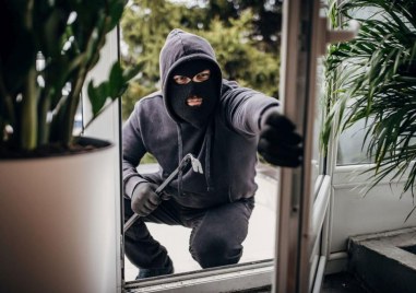 Полицаи в Асеновград разкриха автор на кражба Работата им започнала