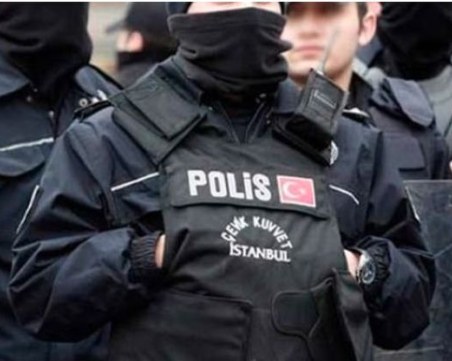 Масови арести в Турция заради 