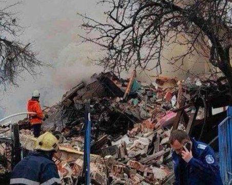 Пети ден издирват изчезналия мъж след взрива в Банкя