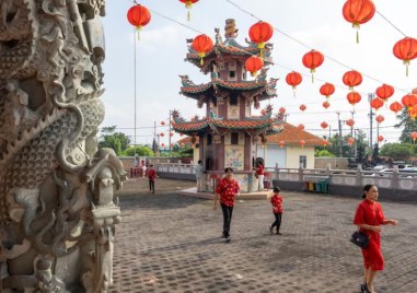 Днес отбелязваме Китайската Нова година която е под знака Дървената змия