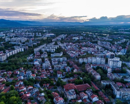 Облачно, но топло време в Пловдив днес