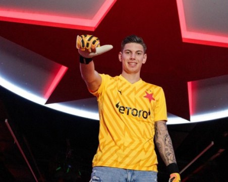 Пловдивски вратар ще играе в Славия Прага