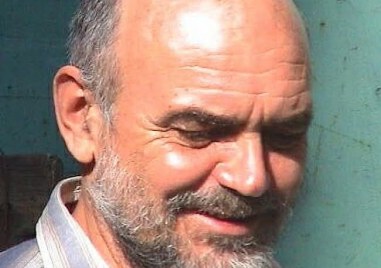 Напусна ни забележителният сценограф и художник Вячеслав Парапанов съобщиха от