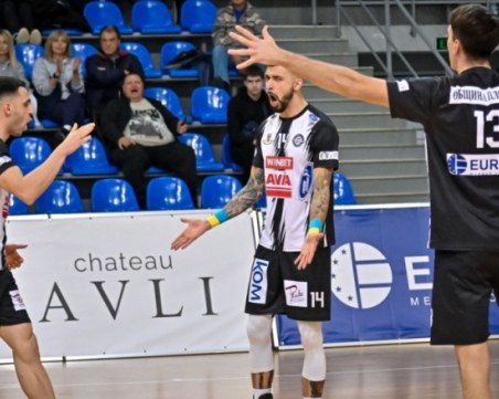 Волейболният Локомотив се справи с Дея