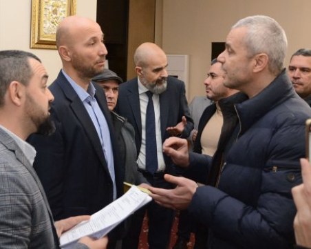 Костадинов: ПП-ДБ използват институциите като бухалка