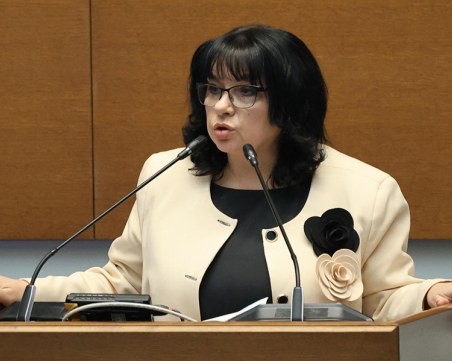 Министърката на финансите отговори за назначението на Людмила Петкова в АДФИ