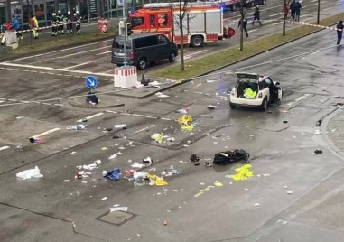 Афганистанецът който вчера се вряза с автомобил в тълпа протестиращи