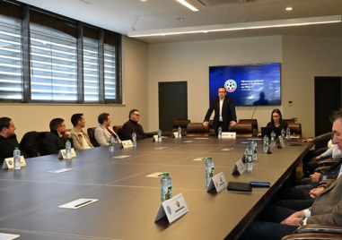 Българският футболен съюз проведе работна среща с изпълнителните директори на