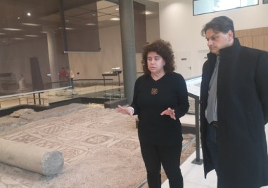 Министърът на културата Мариан Бачев проведе среща с кмета на