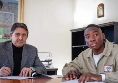 Локомотив Пловдив и Левски потвърдиха трансфера на Оливер Камдем Бранителят